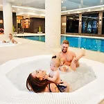 מלון דירות Balticon Nadmorskie Tarasy 3*